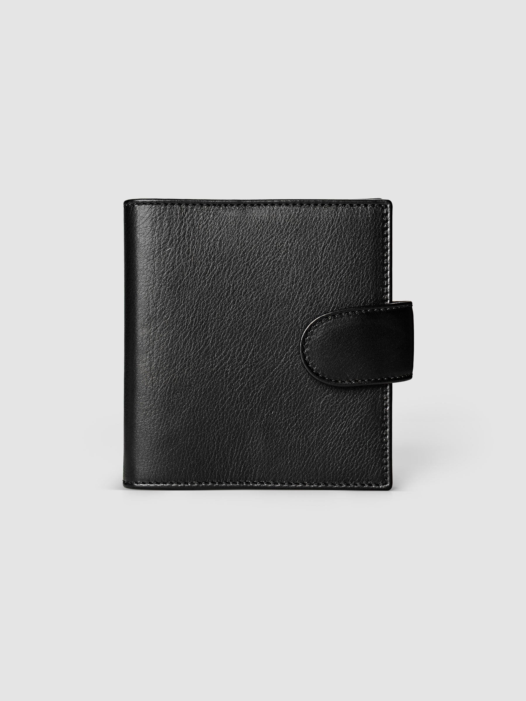 Heirloom Ring Cover Genuine Leather Pocket 6-Ring Punch in black, planner cover closed