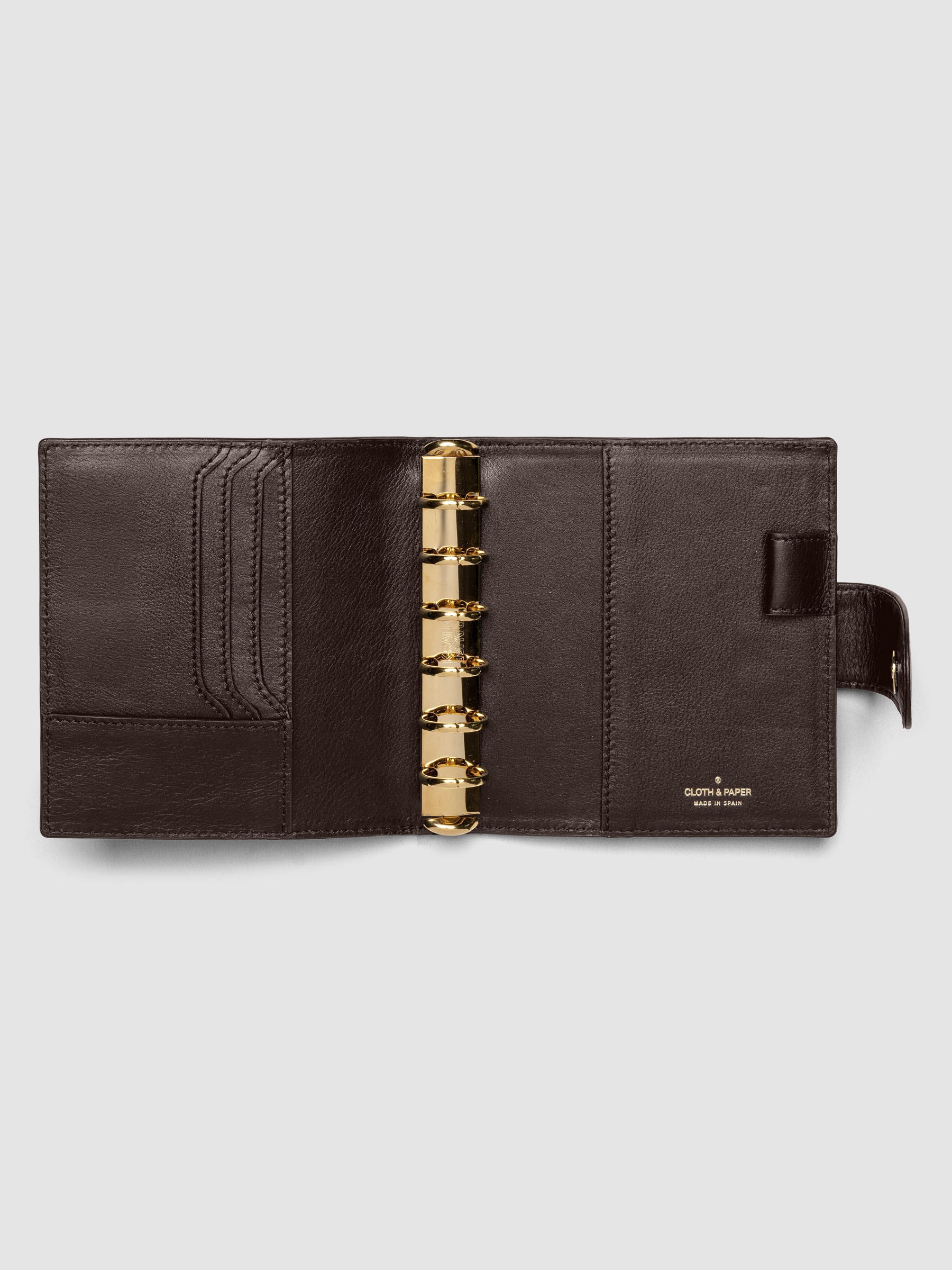 Heirloom Ring Cover Genuine Leather Pocket 6-Ring Punch in dark brown, planner cover open with no pages inside