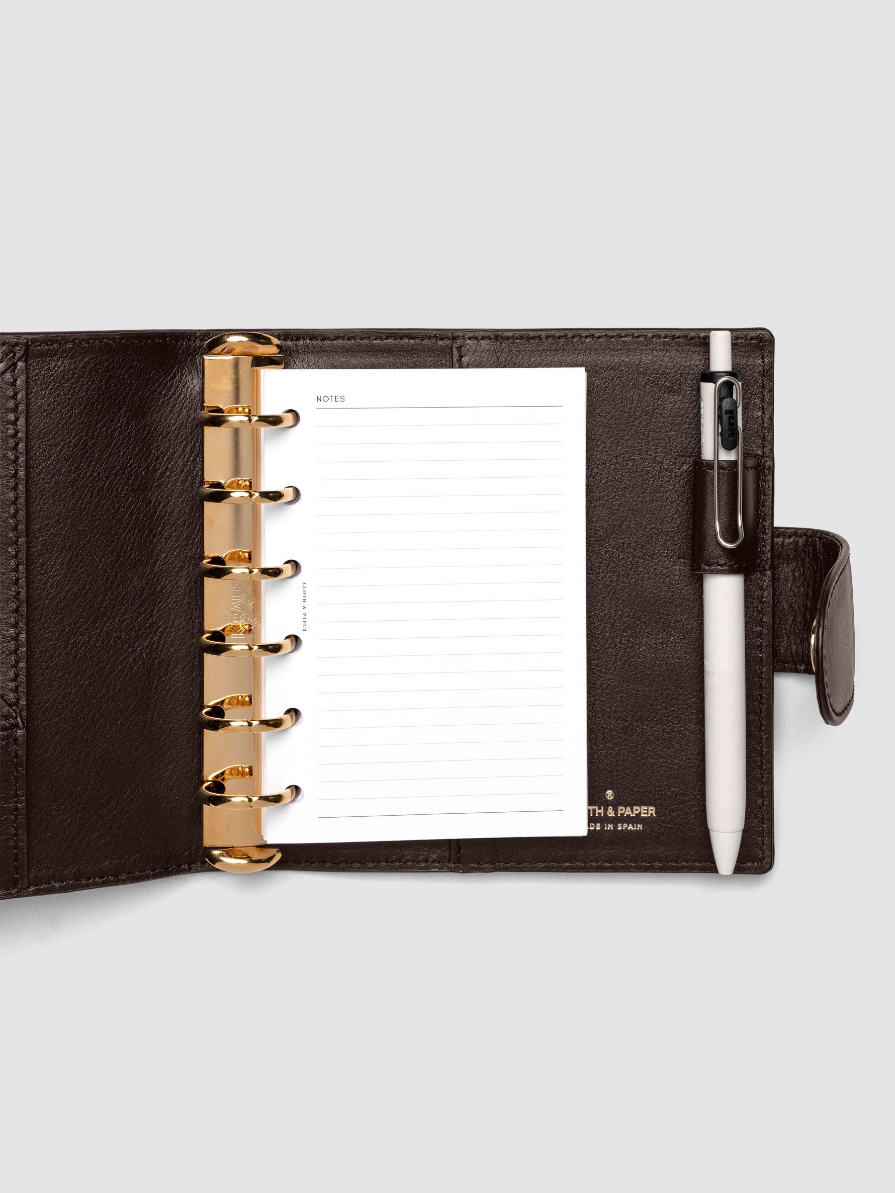 Heirloom Ring Cover Genuine Leather Pocket 6-Ring Punch in dark brown, planner cover open with pages inside