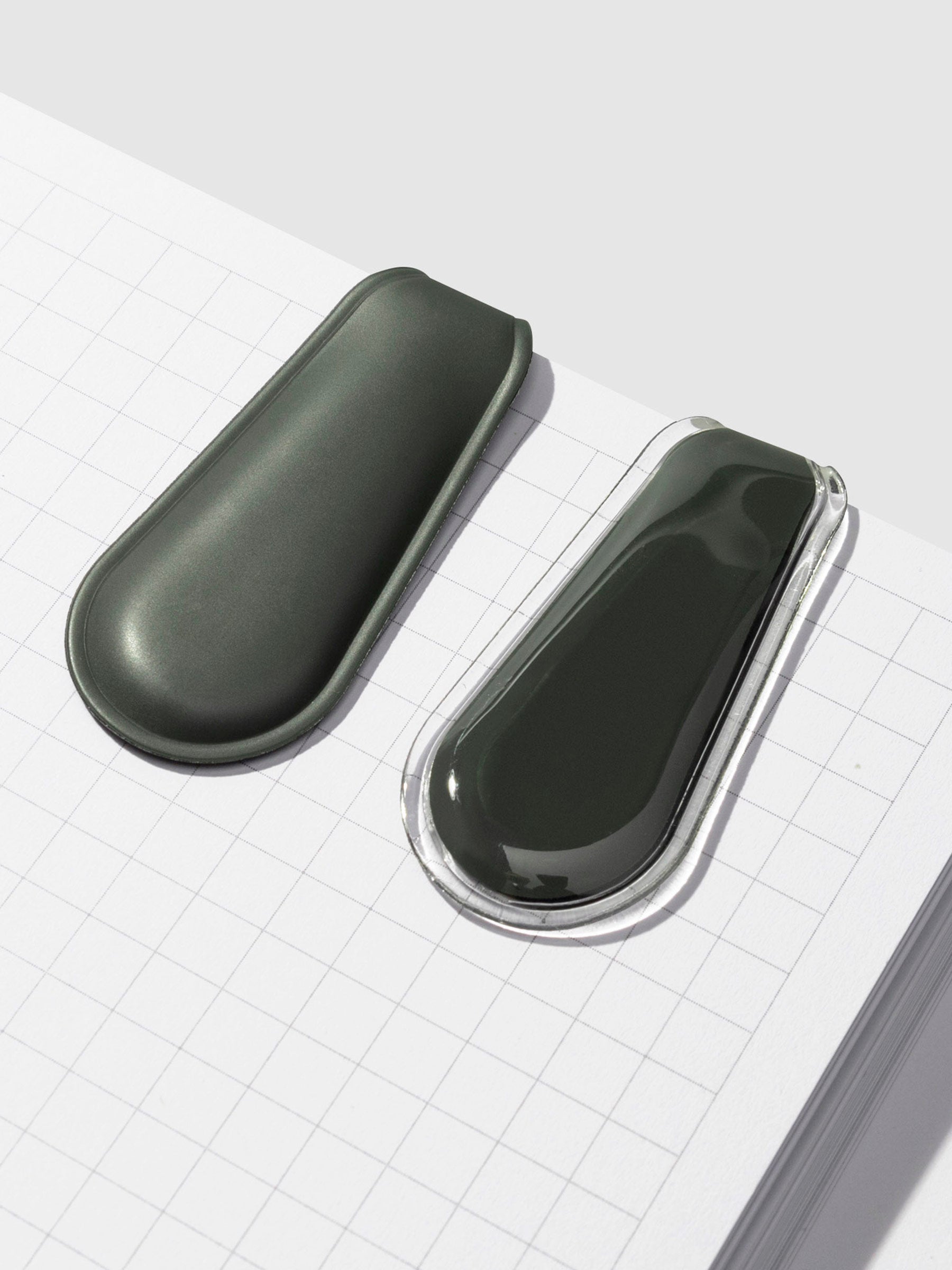 Set of 2 clips displayed in a notebook on a neutral background.