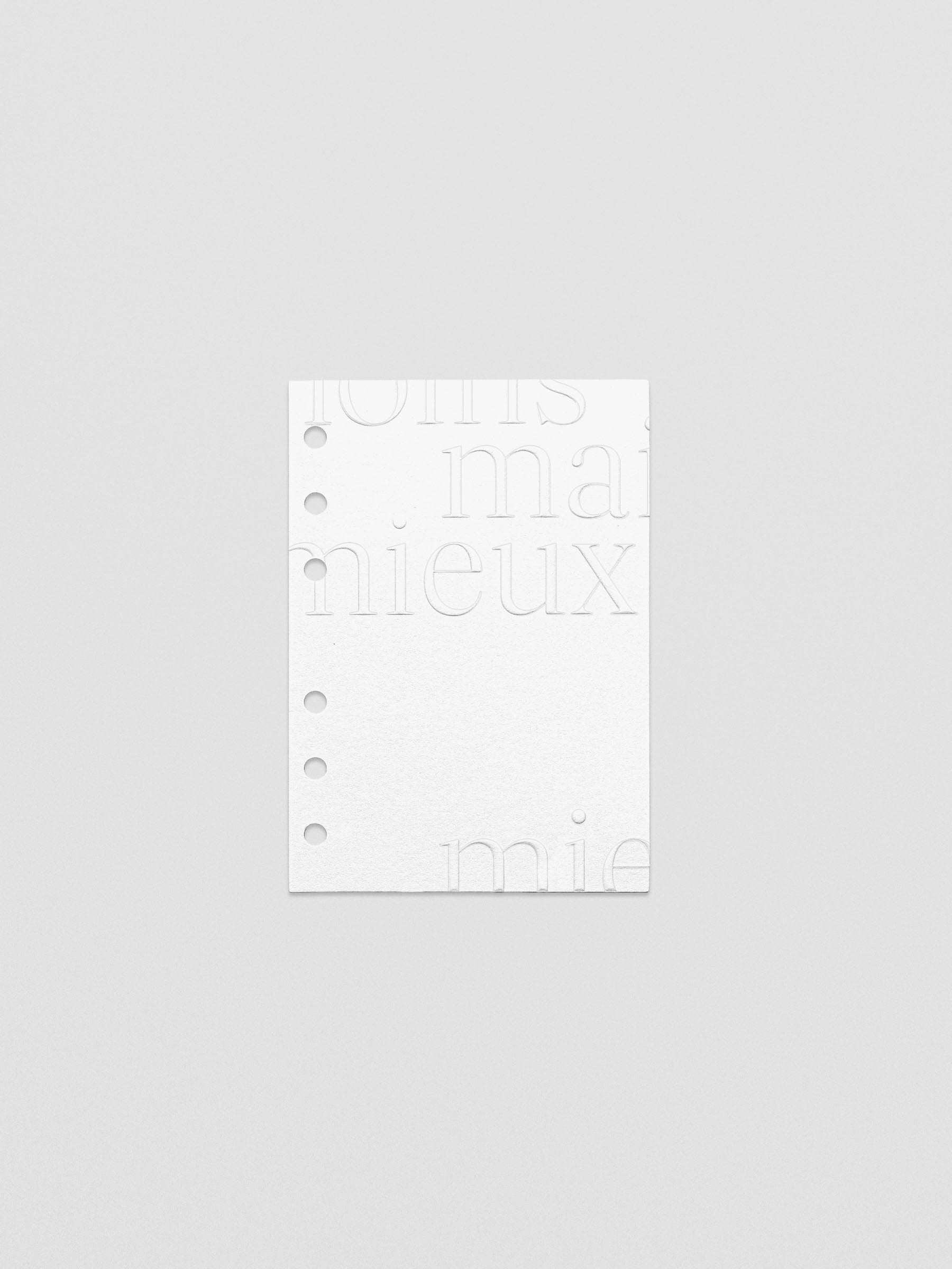 Essentialism Dashboard Duo reading "moins mai mieux" in size A6; cardstock layer only.