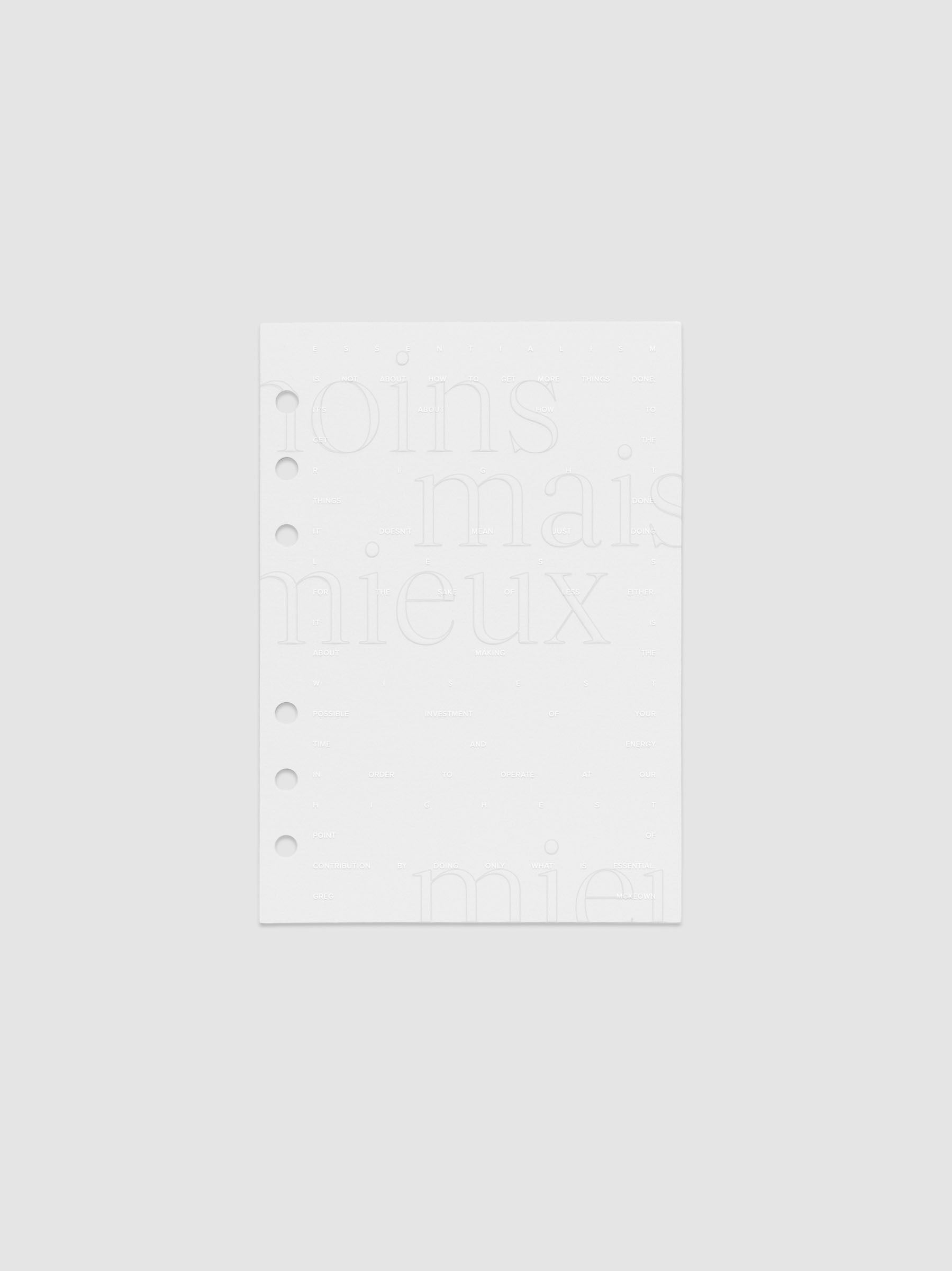 Essentialism Dashboard Duo reading "moins mai mieux" in size Personal Wide.