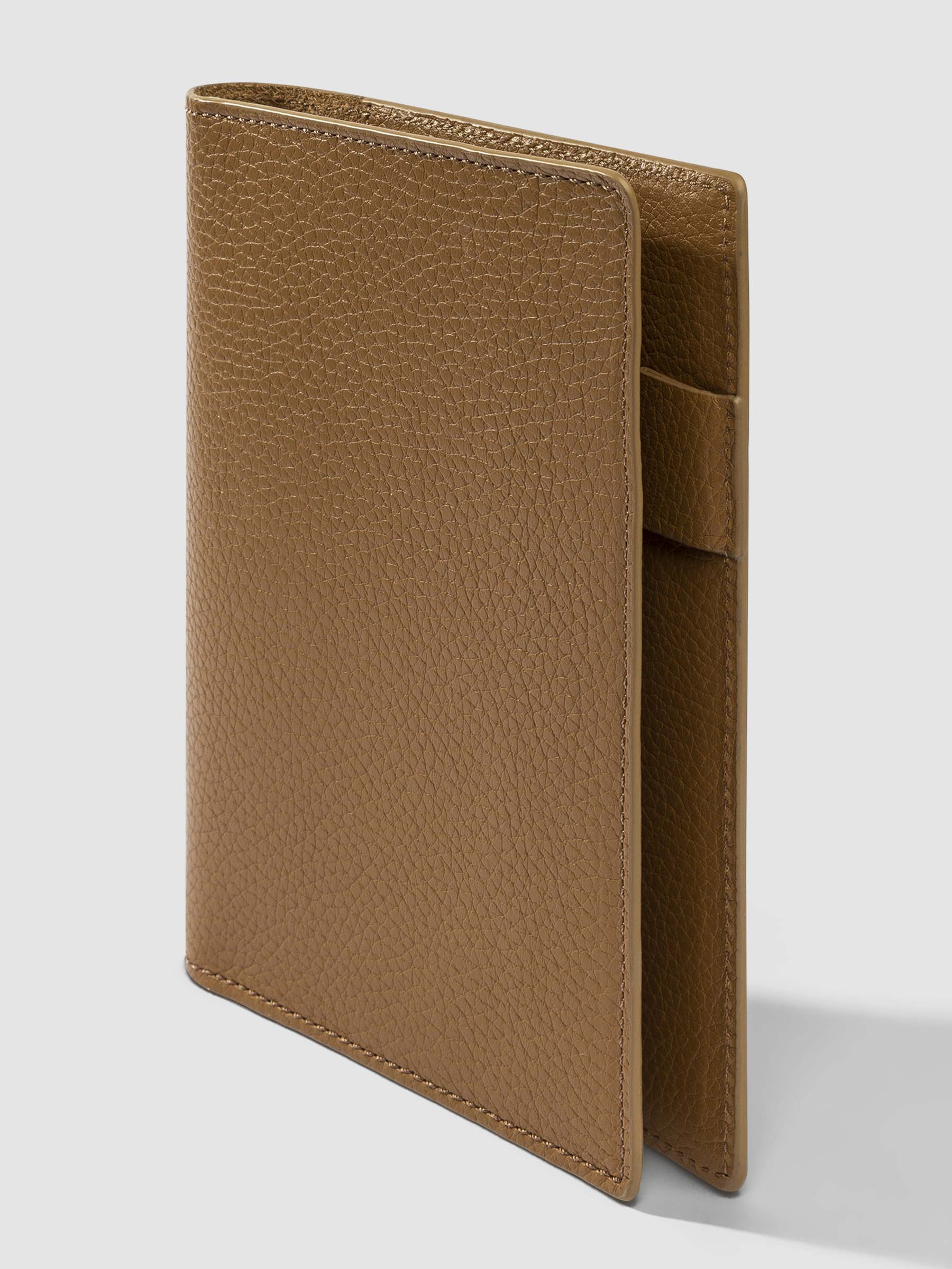 3/4 view of Catalonia folio on a neutral background.
