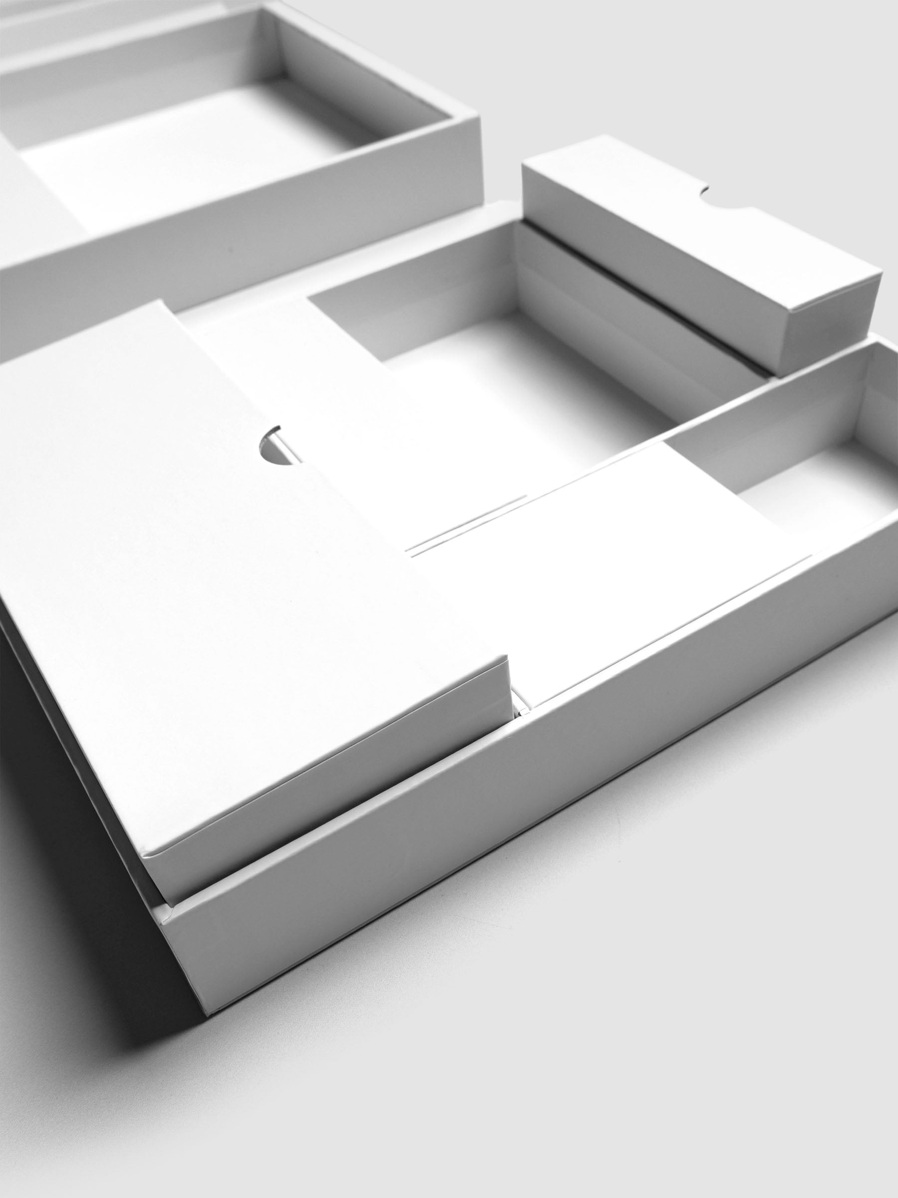 Storage Book 4.0 displaying empty right hand side with two open compartments and two drawer compartments.