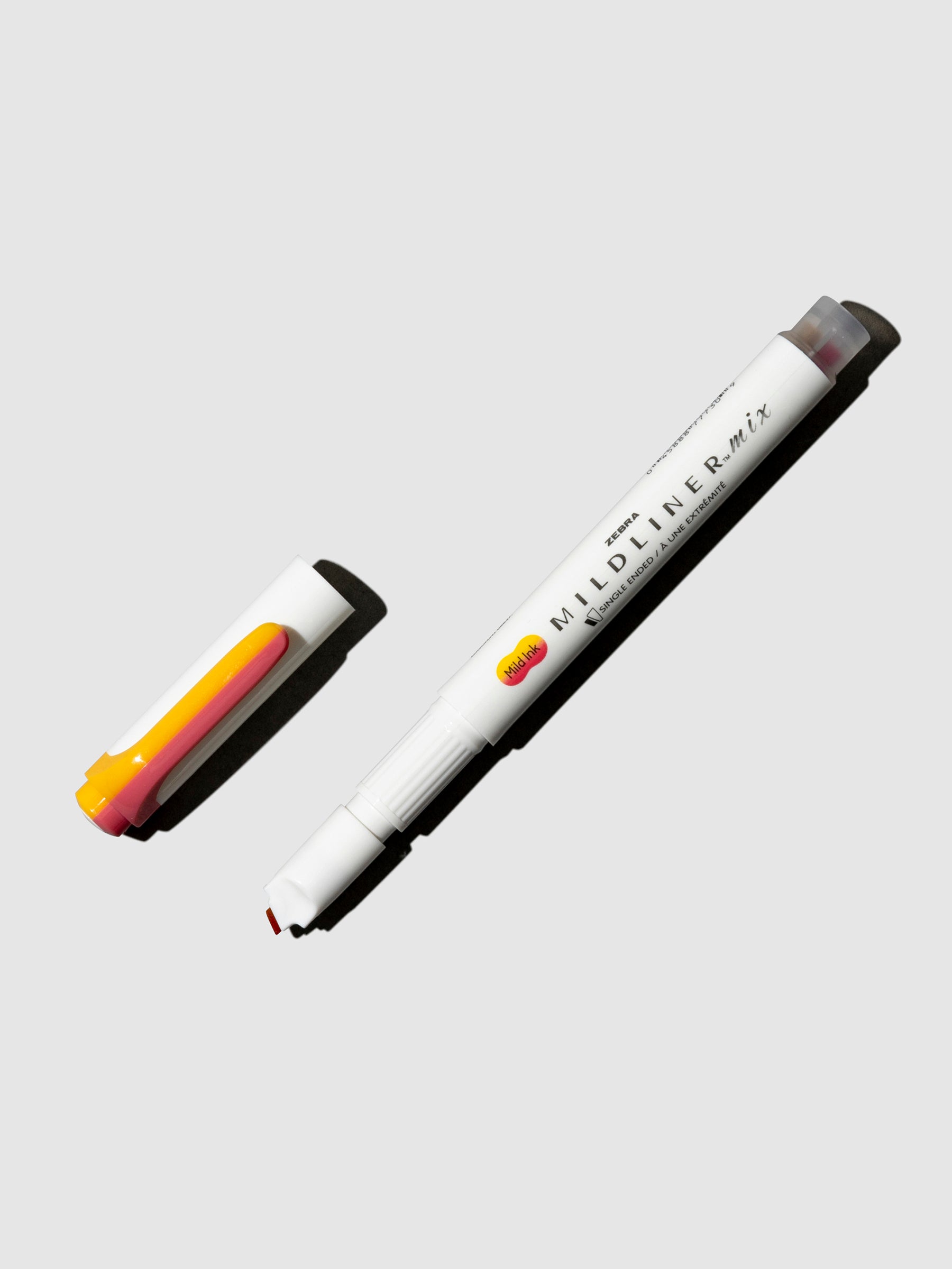 Highlighter shown on a neutral background. Color shown is Red + Gold.