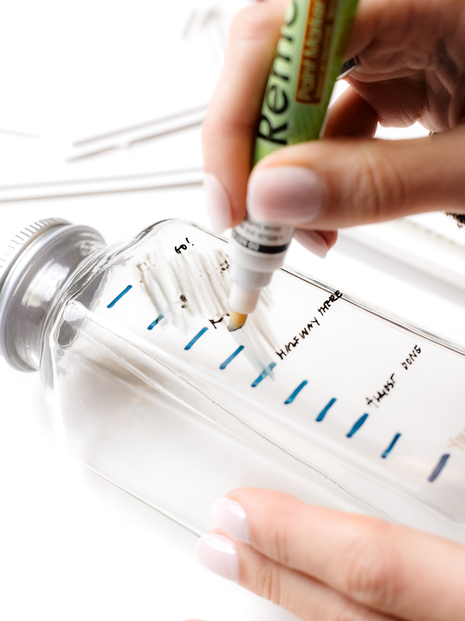 DecoColor Remover in use