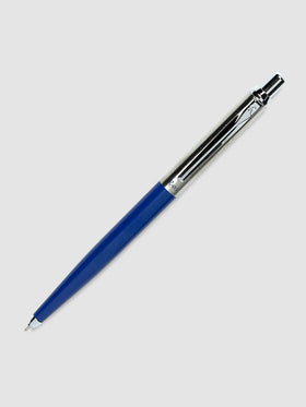 The OHTO Rays Flash Dry Gel Pen | 0.5 mm in Navy, full length, showing the navy lower barrel and the silver metal upper half with a clip