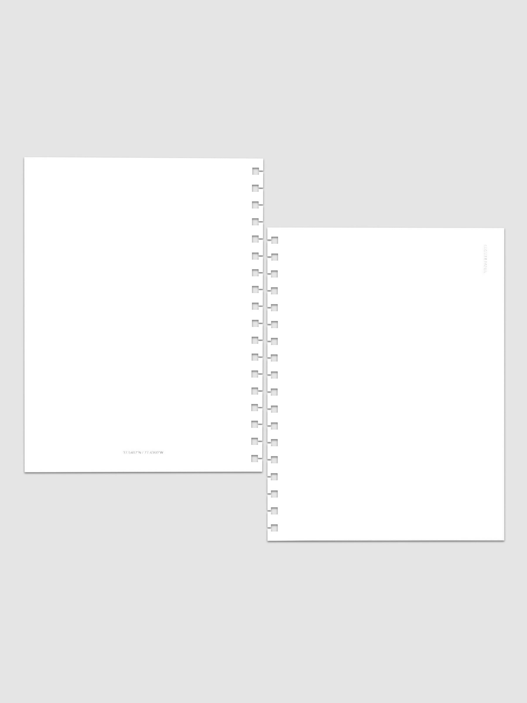 Front and back Spiral Notebook dashboards in the color Le Blanc shown in size HP Classic against a neutral background.