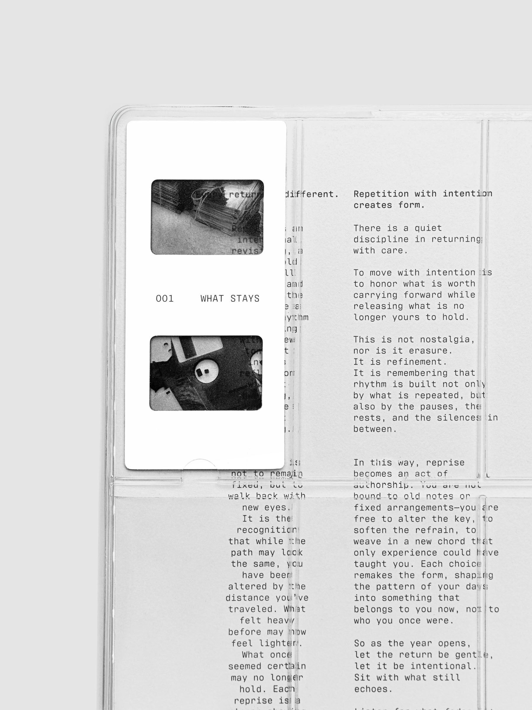 Close up of the photo slide notebook cover in size HP Classic showing a photo slide inside a pocket on the clear cover.