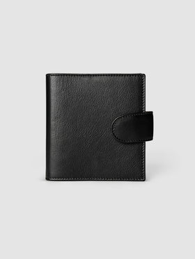 Heirloom Ring Cover Genuine Leather Pocket 6-Ring Punch in black, planner cover closed