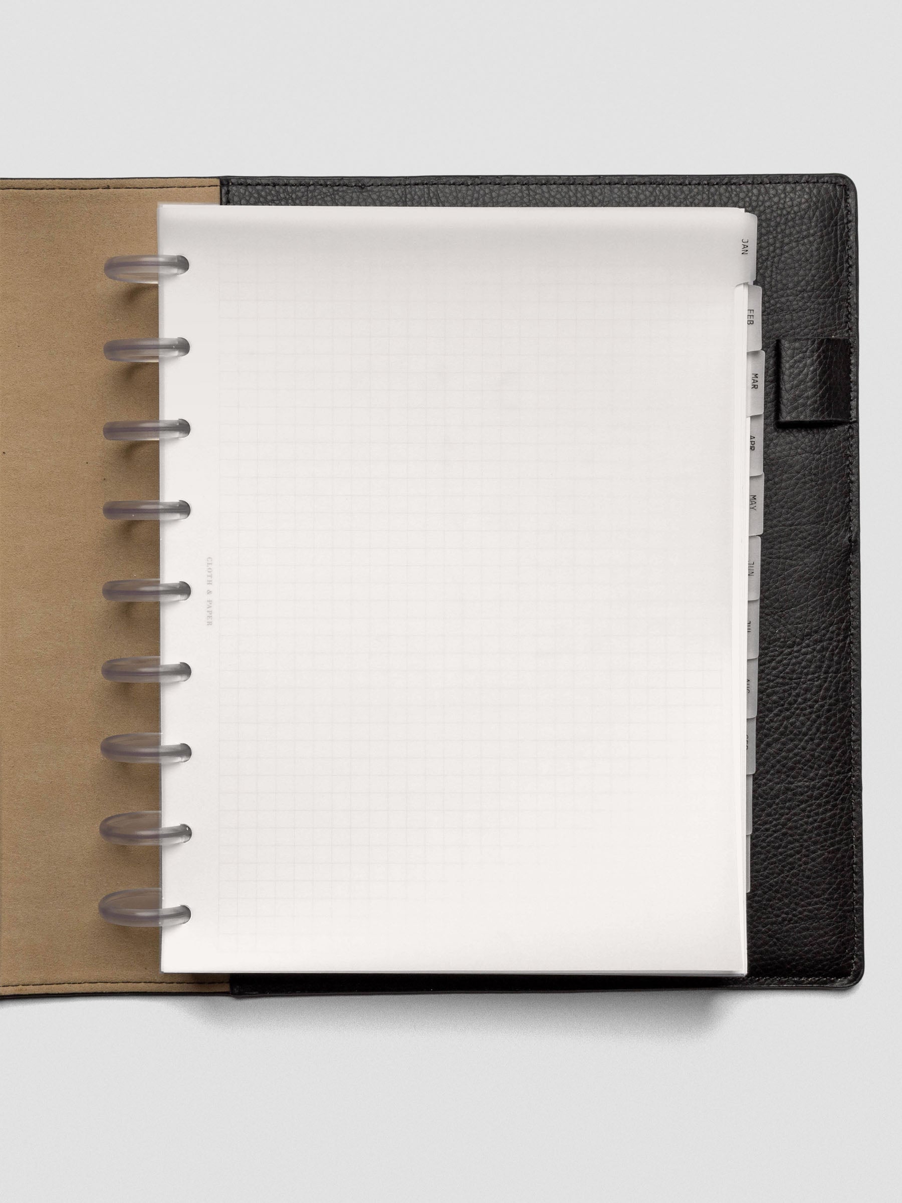 HP Classic vellum dividers shown bound with rings in an agenda.