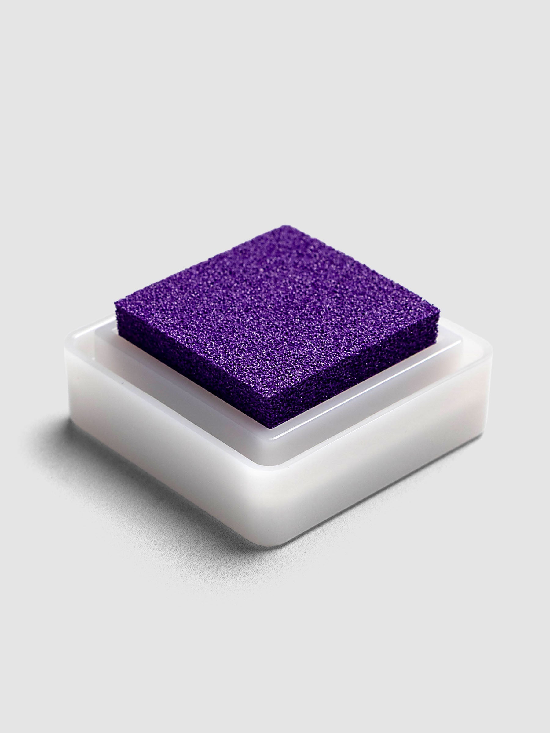 Artnic Stamp Ink Pad in violet seen from the side with cover on