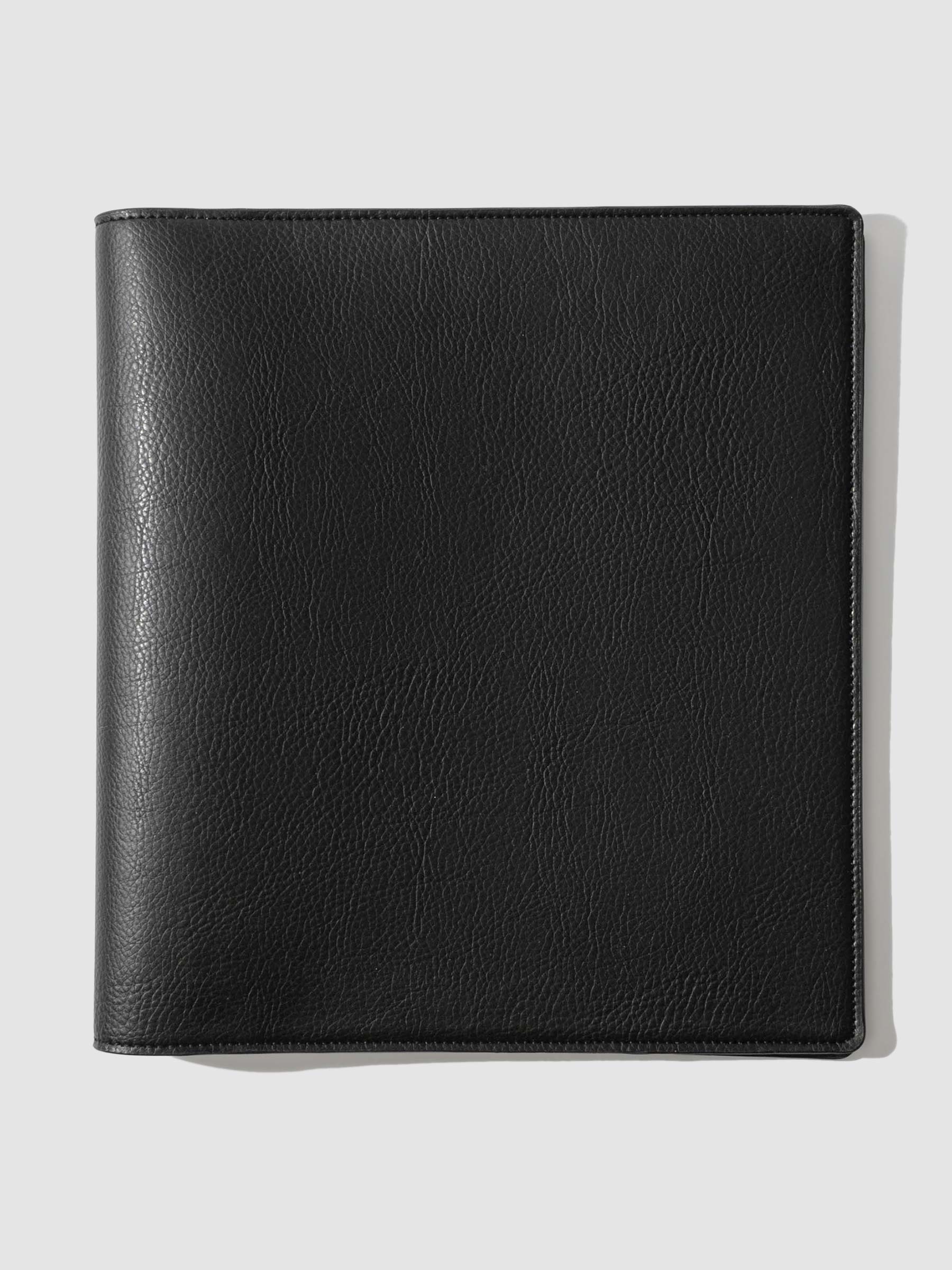 HP Classic folio displayed on a neutral background. Color shown is mesa black.