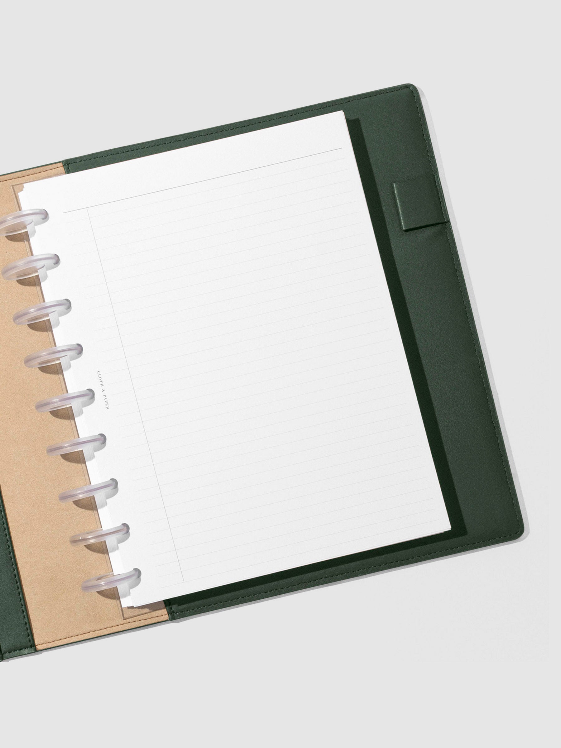 HP Classic folio displayed opened on a neutral background. Color shown is valley green.