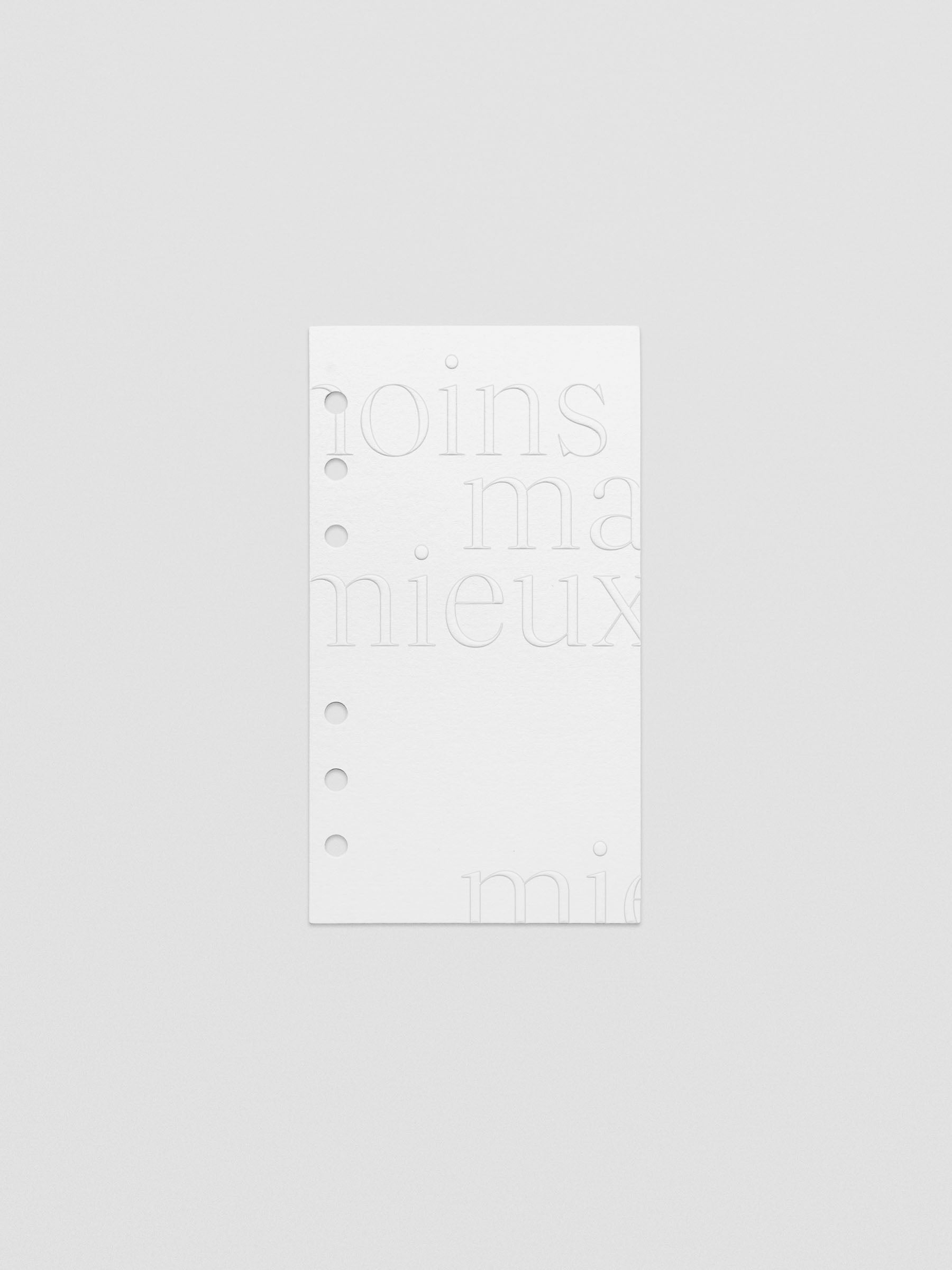 Essentialism Dashboard Duo reading "moins mai mieux" in size Personal; cardstock layer only.