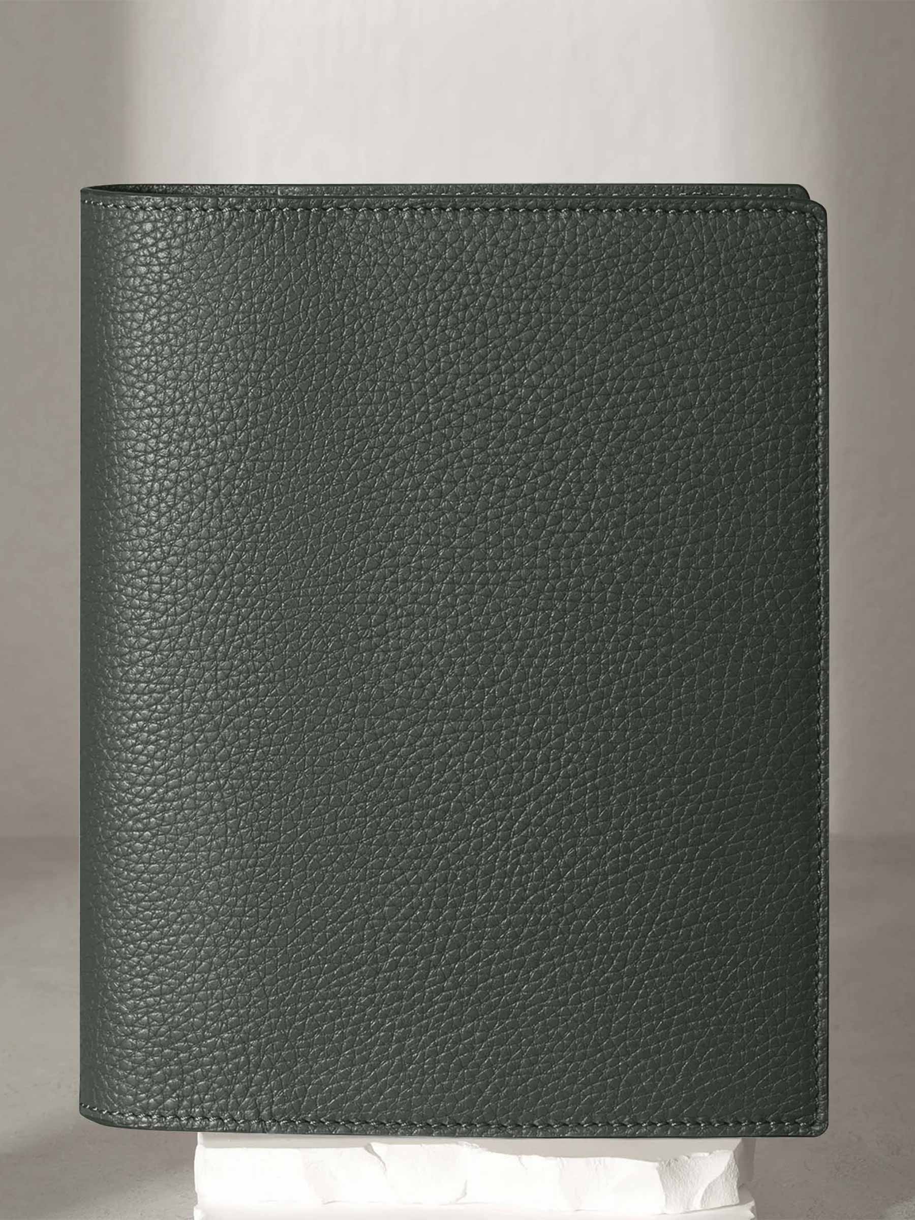 HP Classic folio displayed on a neutral background.