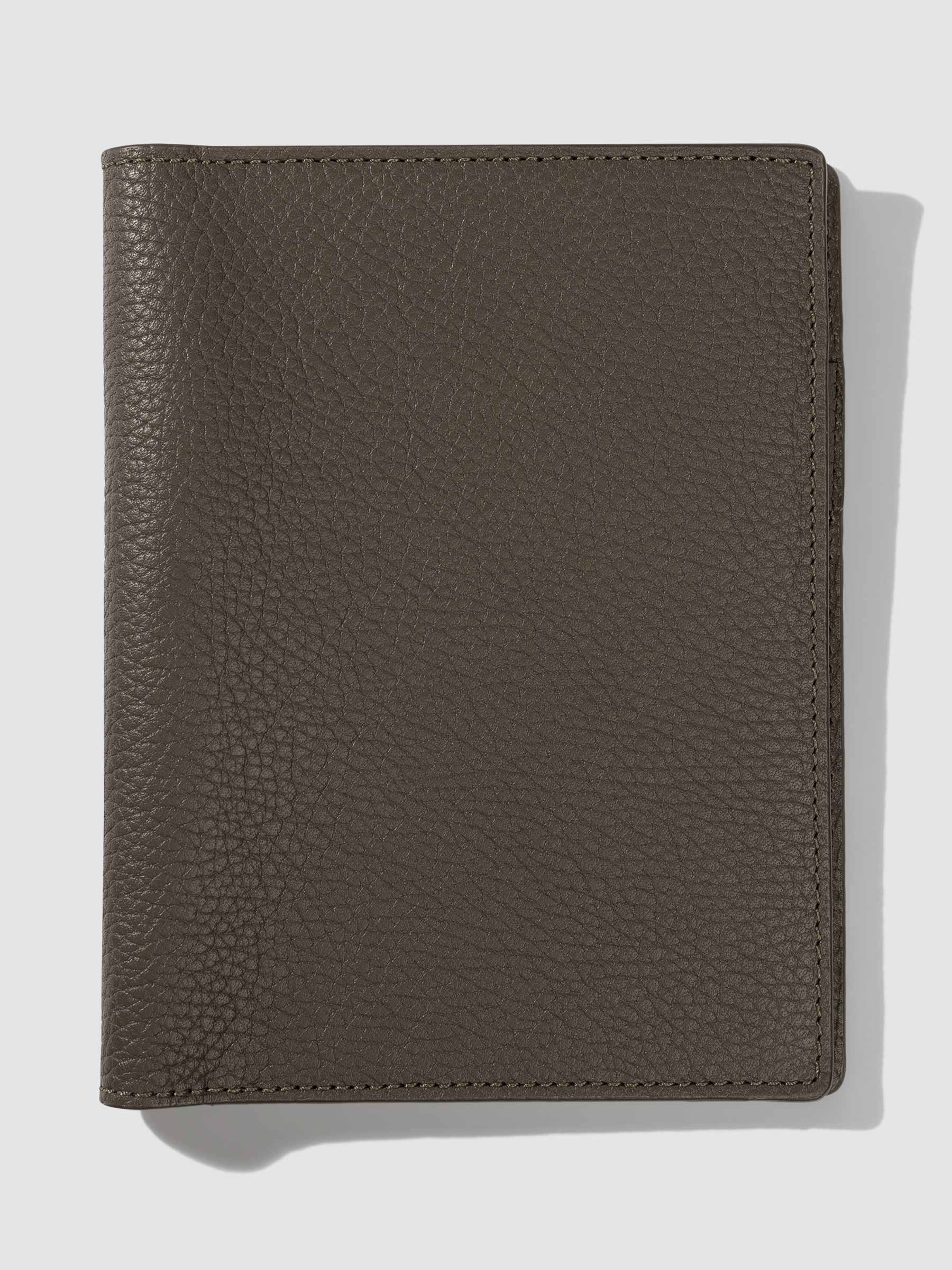 Leon folio displayed on a neutral background.