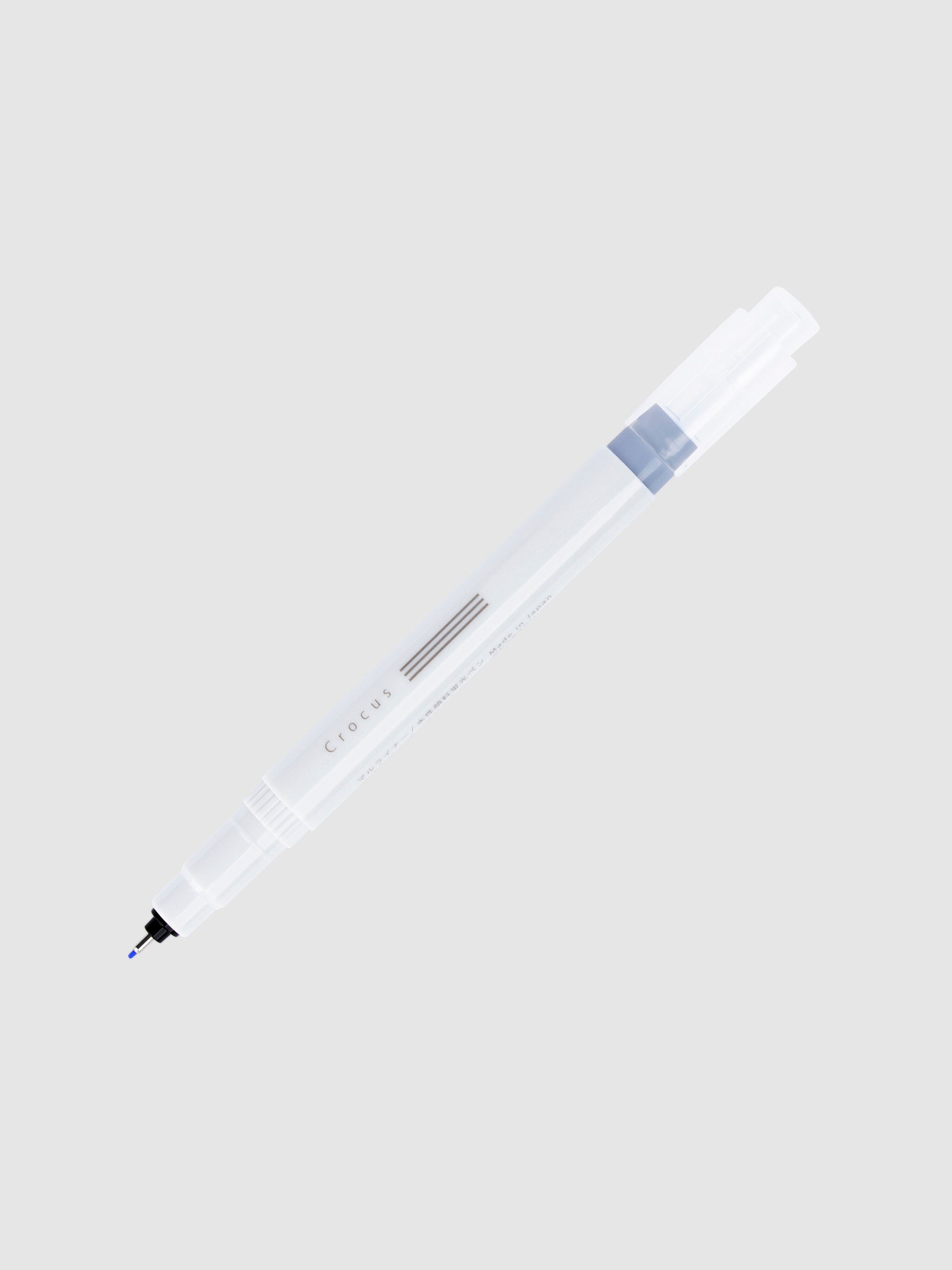 Kobaru Hoso Liner, Crocus, Cloth and Paper. Fineliner marker in Crocus with nib exposed and cap posted to the end of its barrel on a neutral background.