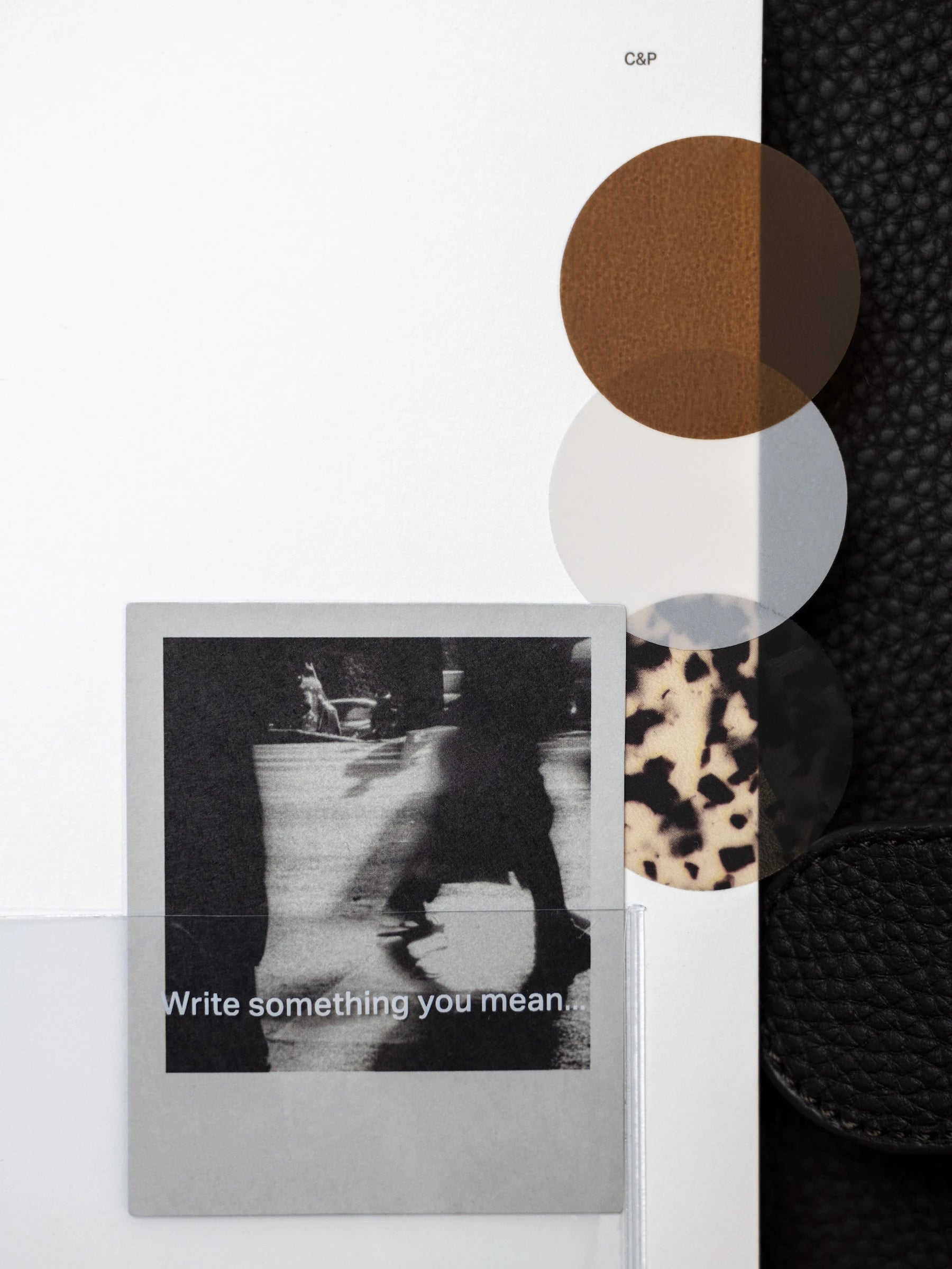 Circle Page Flag Trio | Walnut, Desert Tortoiseshell, Ibiza shown in use with a Cloth & Paper dashboard.