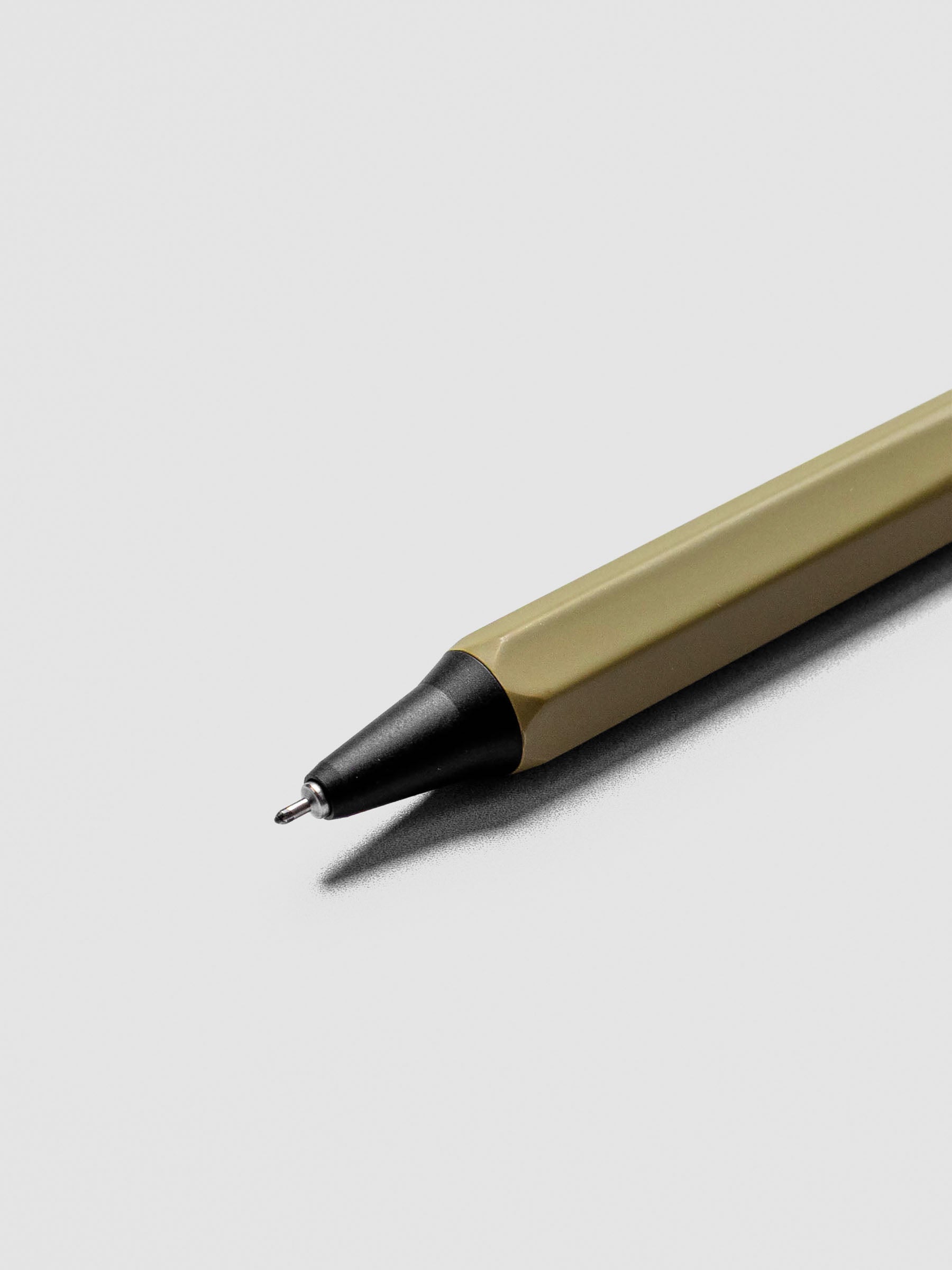 Close up of the nib for the Khaki OHTO Roller Gel Pen in 0.5mm nib.