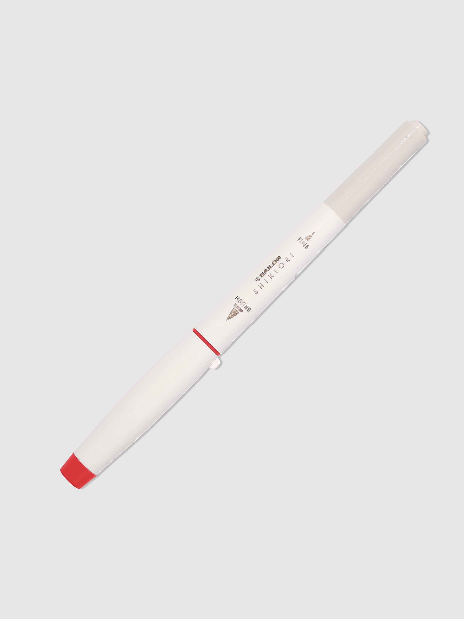 Brush pen displayed on a neutral background. Color pictured is Irori. 