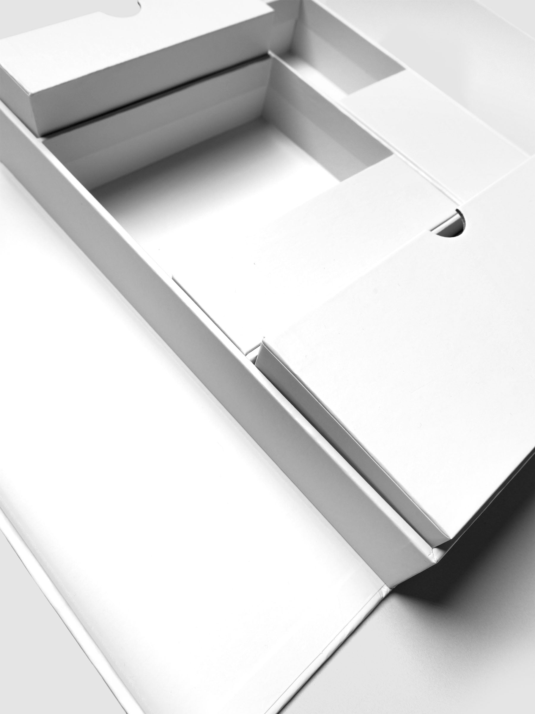Storage Book 4.0 displaying empty right hand side with two open compartments and two drawer compartments.