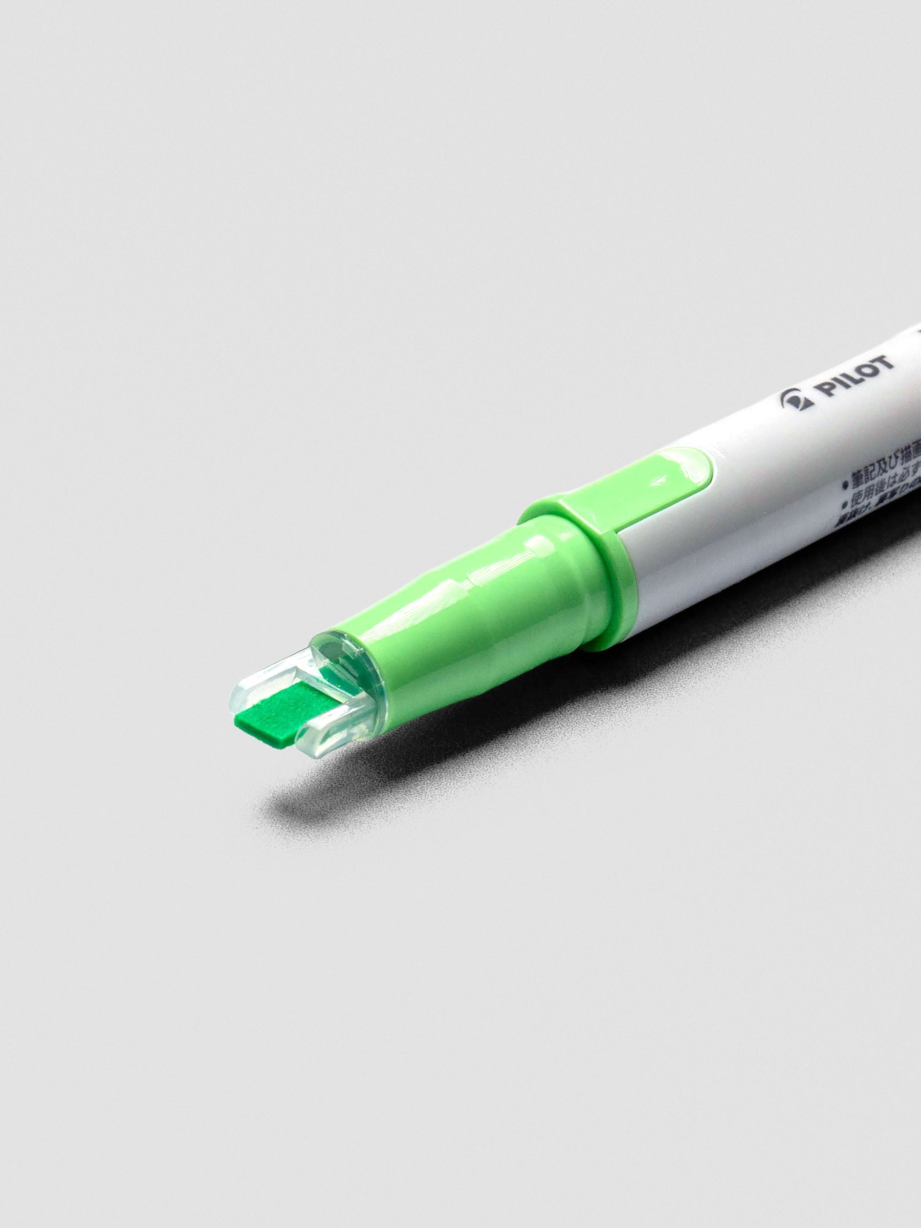 Pilot Kire-Na highlighter in Green, close product view.