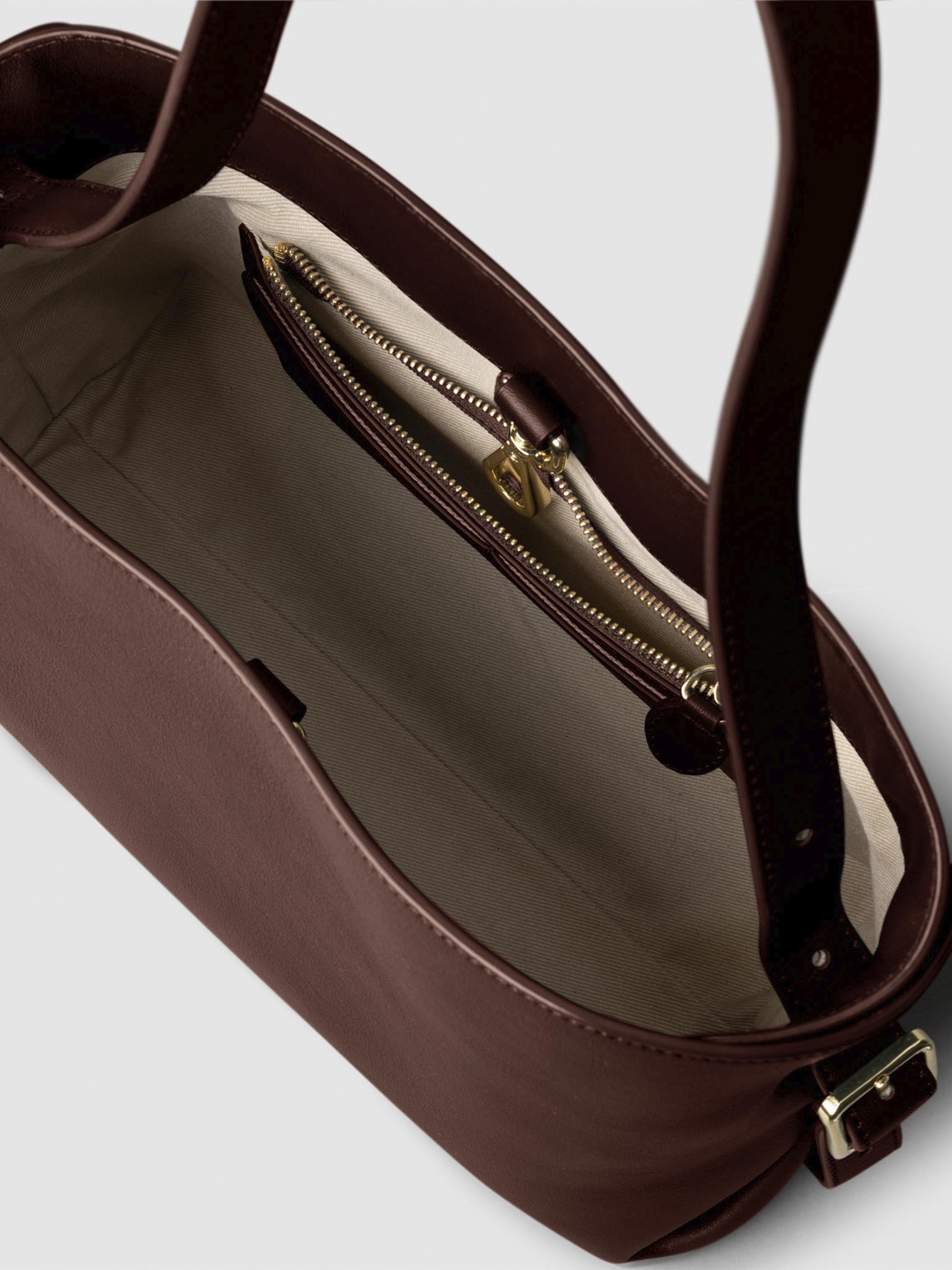 Bag shown from above, empty. Color shown is Cordoba.