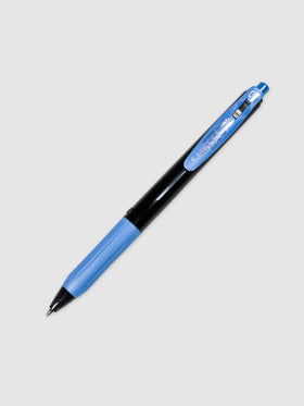 Zebra Sarasa Clip with a 0.5 mm nib in the Decoshine Series in the color Shiny Royal Blue. The pen is turned to the right against a neutral background.