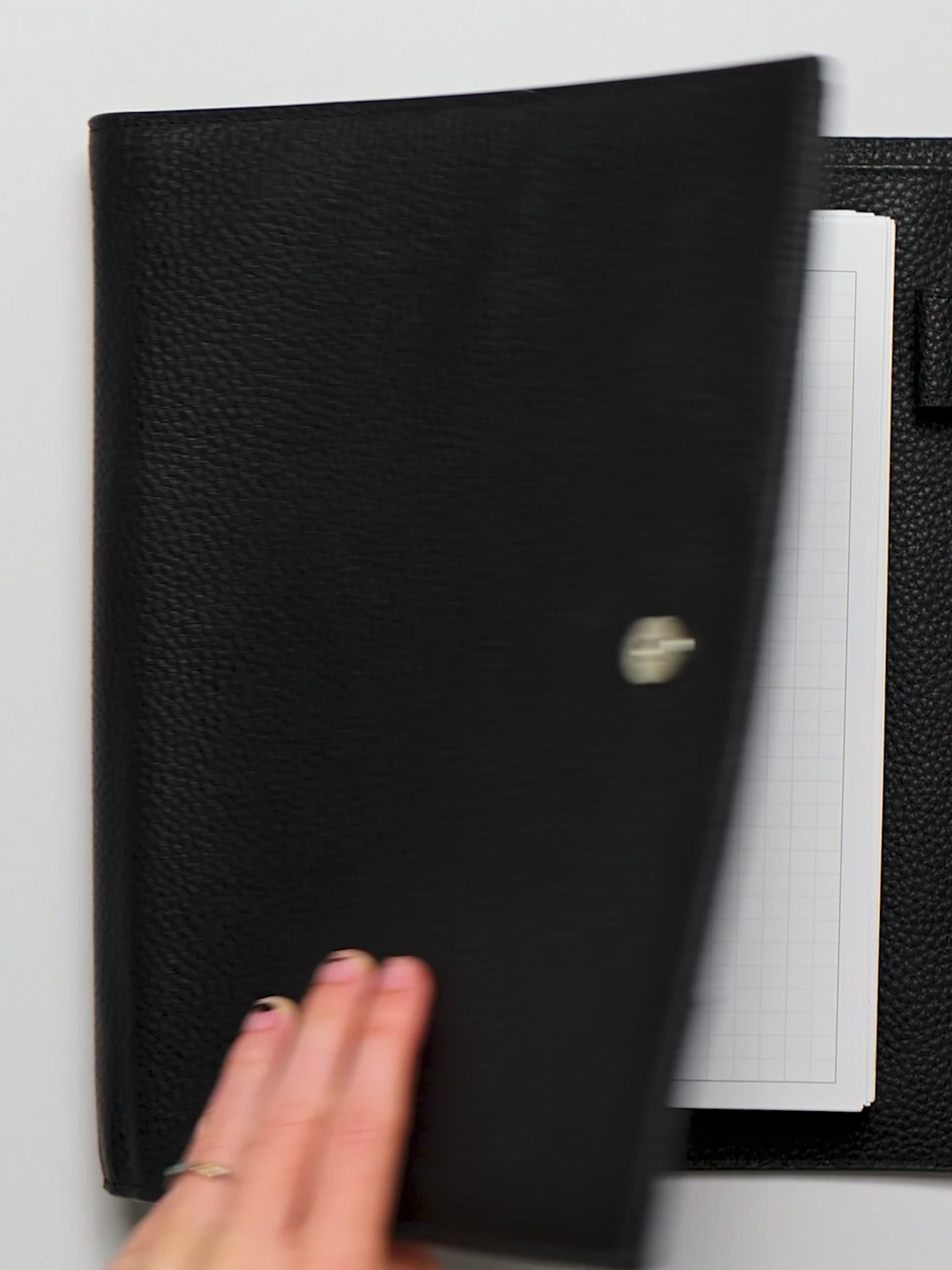 Brief video of a flip through of a planner that has Ivy Lee Priority Inserts.